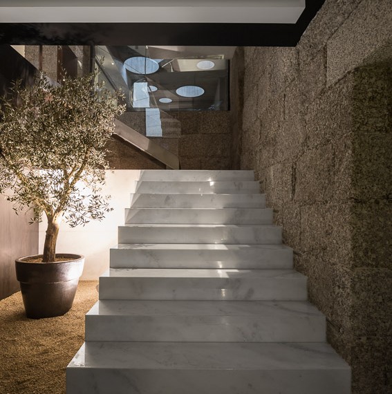 Stairs| es1arq| House in Guimarães | Elisabete Saldanha|